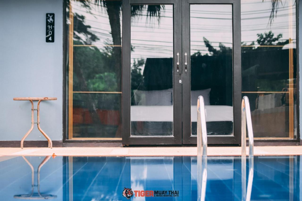 Tiger Hillside Hotel Phuket Exterior photo